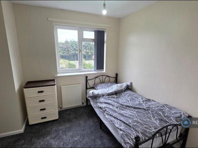Room for rent in Hawne, Dudley
