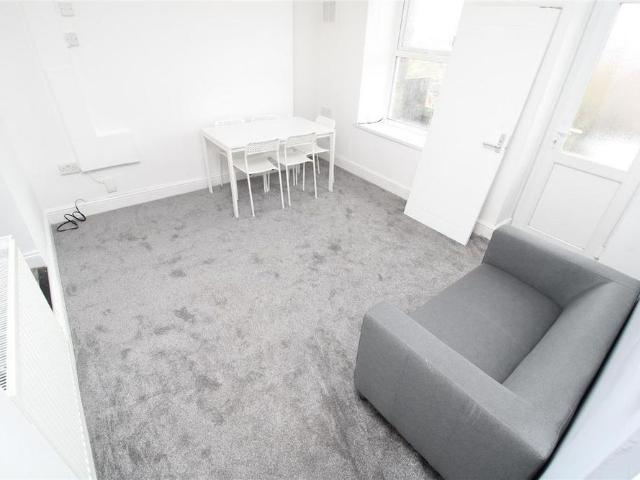 Room for rent in Pontypridd, Wales