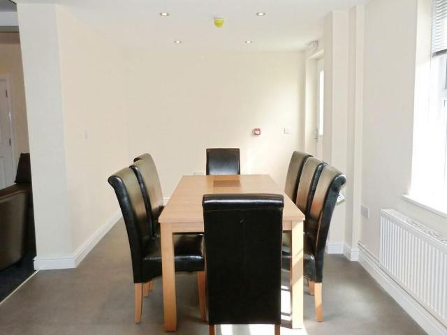 Room for rent in Wotton, Gloucester