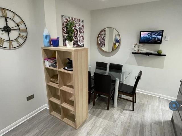 Room for rent in Midway, Kent