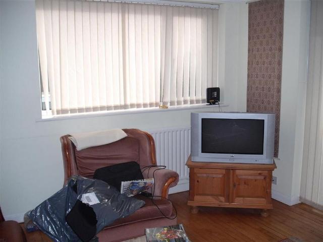 Room for rent in Highfield, Pouchen End