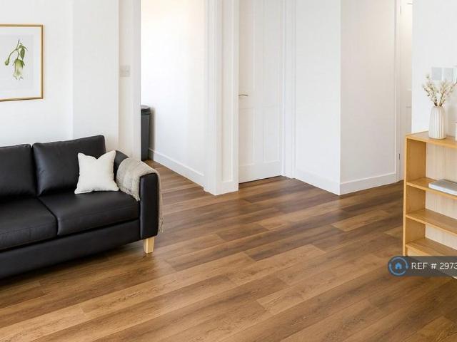 Room for rent in Brompton, Gillingham