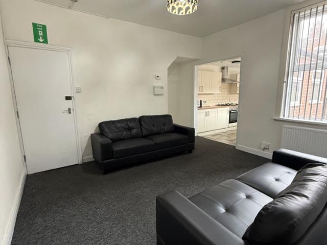 Room for rent in Avenues, Hull