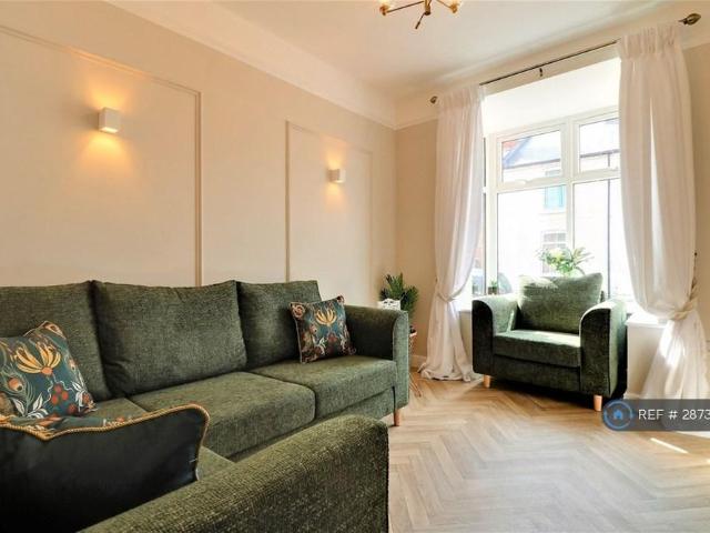 Room for rent in Loundsley Green, East Midlands