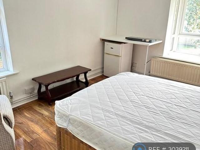 Room for rent in New Normanton, East Midlands