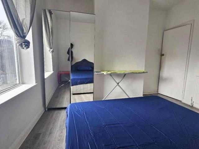 Room for rent in Sheaf Valley Quarter, Sheffield