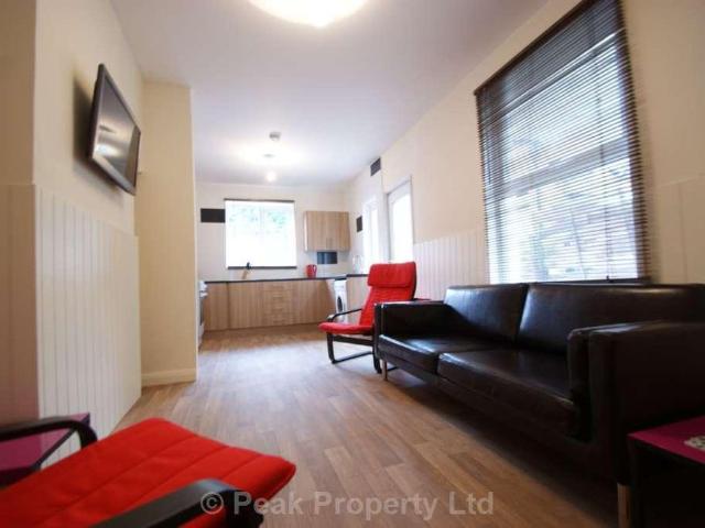 Room for rent in Southend City Centre Neighbourhood, Alton Barnes