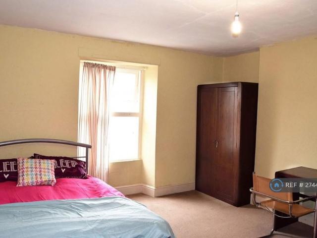 Room for rent in Waun Fawr, Wales