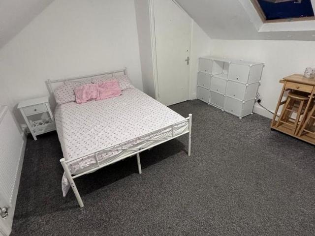 Room for rent in Streatham, Greater London