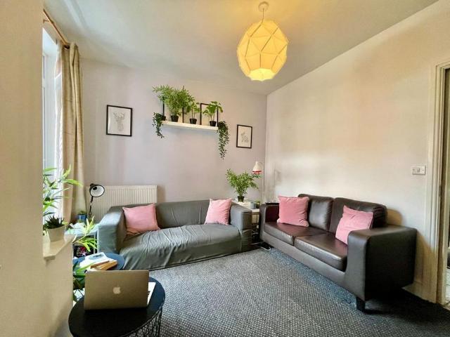 Room for rent in Newtown, Two Mills