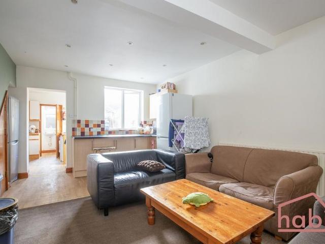 Room for rent in Lakenham, East Bank