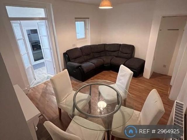 Room for rent in London Borough of Croydon, South Norwood