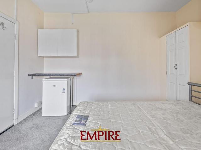 Room for rent in Gravelly Hill, Birmingham