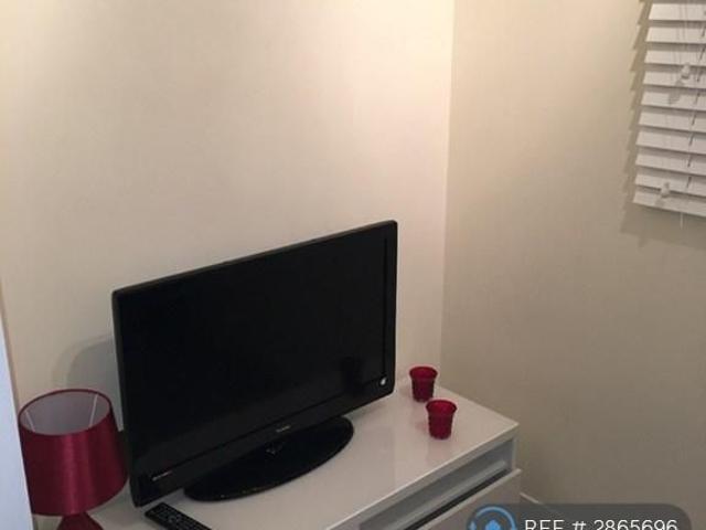 Room for rent in De Parys, Bedford
