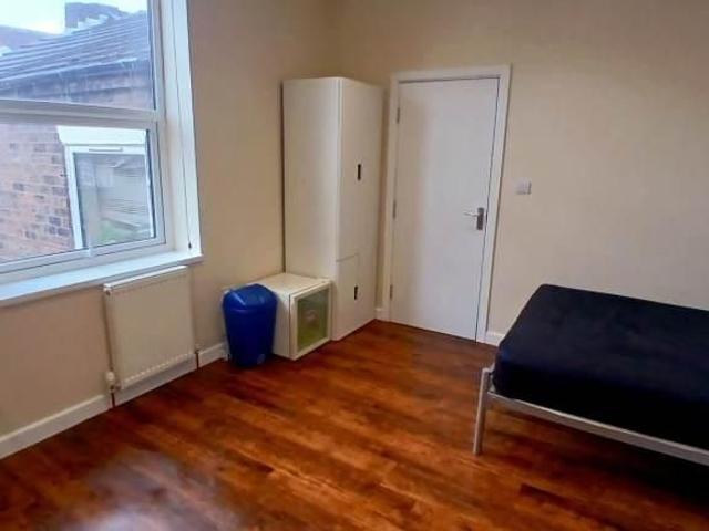 Room for rent in Burslem, Stoke-on-Trent