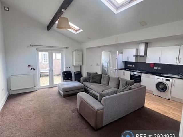 Room for rent in Bishopston, Feckenham