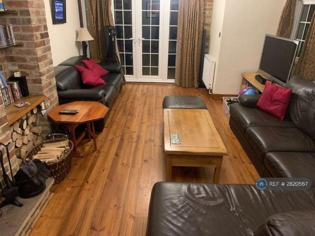 Room for rent in Midway, Kent