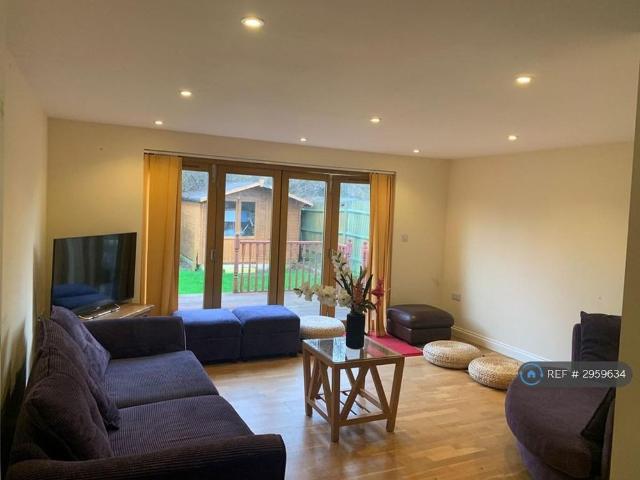 Room for rent in Greater London