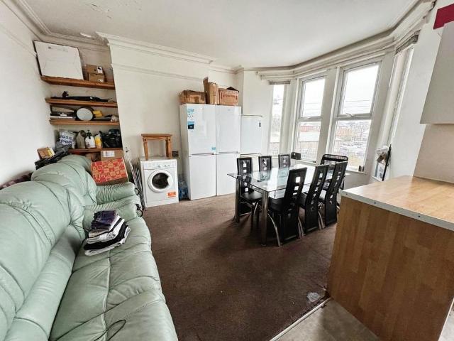 Room for rent in Allt-yr-yn, Wales