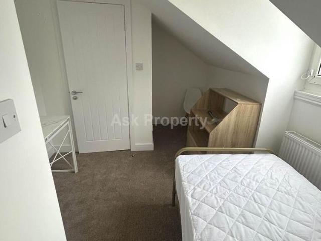 Room for rent in Potters Corner, East Midlands