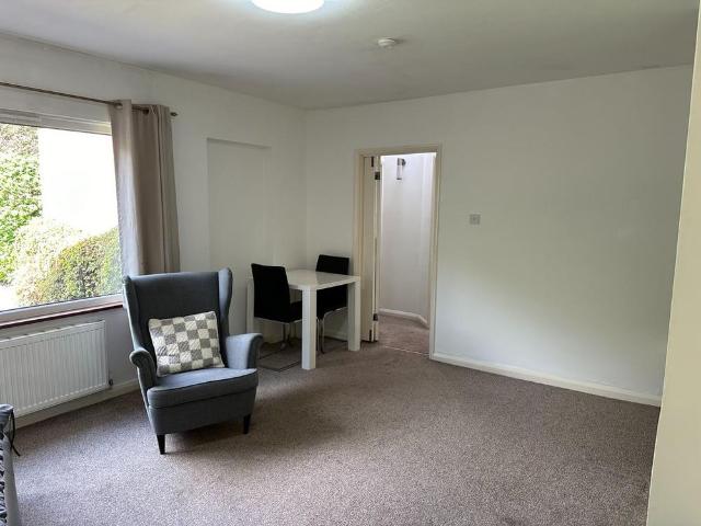 Room for rent in Maypole, Monks Orchard