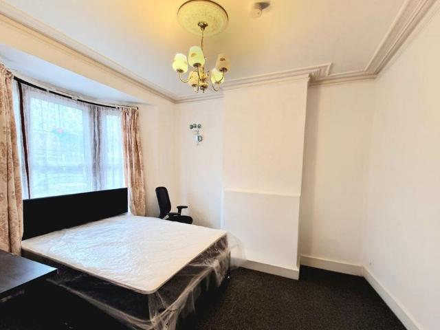 Room for rent in Upper Walthamstow, Leyton
