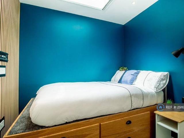 Room for rent in Helford, Hampshire