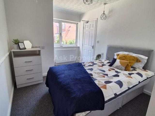 Room for rent in Potters Corner, East Midlands