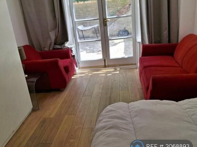 Room for rent in Old Heath, Fordham Heath