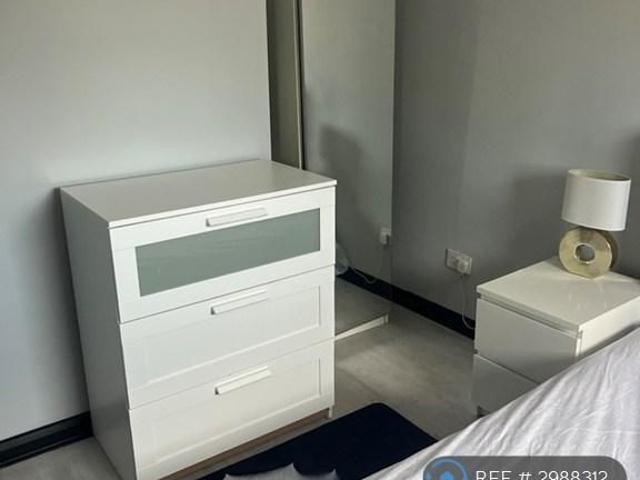 Room for rent in Bryncyn, Falcon Lodge
