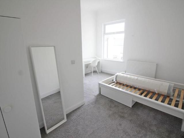 Room for rent in Chesham, Bury