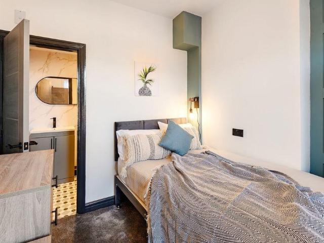 Room for rent in Marple, Greater Manchester