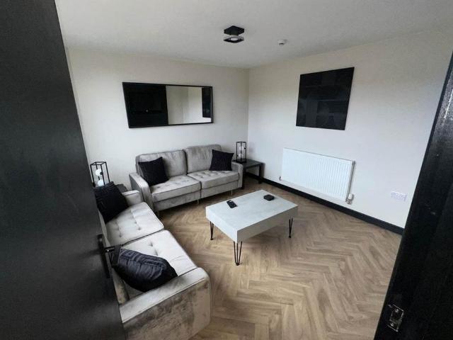 Room for rent in Farnley, West Yorkshire