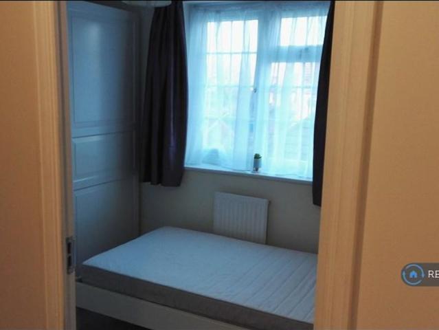 Room for rent in St Marks, Maidenhead