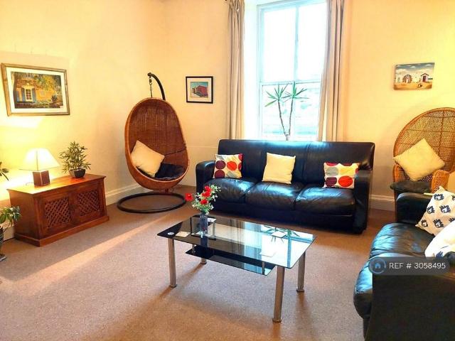 Room for rent in Town Centre, Dumfries