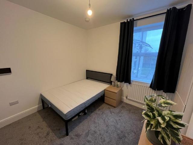 Room for rent in Potters Corner, East Midlands