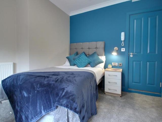 Room for rent in Aylestone Park, Old Wharf
