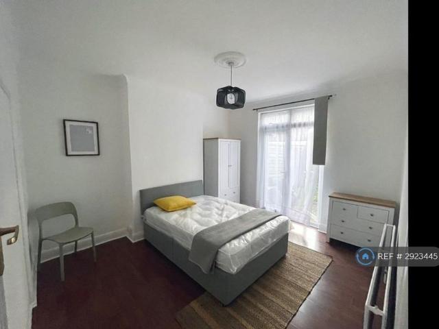 Room for rent in Streatham, Greater London
