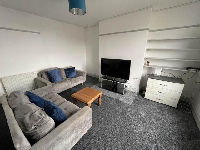 Room for rent in Hunslet, West Yorkshire