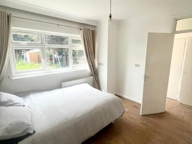 Room for rent in Wealdstone, Greater London