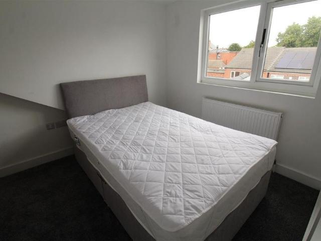 Room for rent in Attenborough, East Midlands