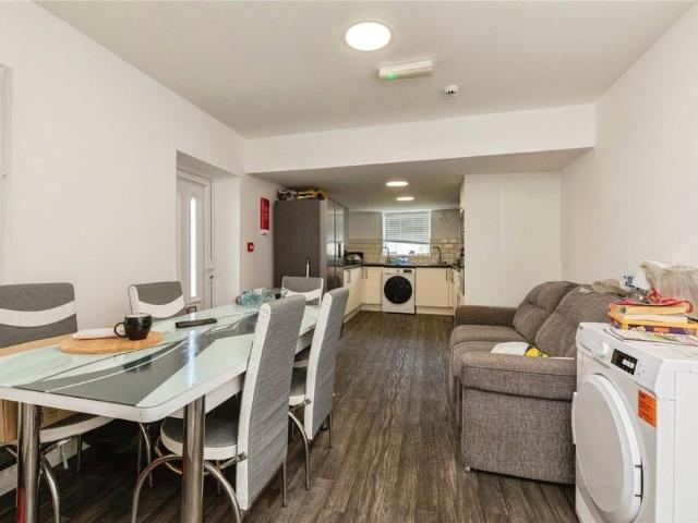 Room for rent in Redcliffe, Feckenham