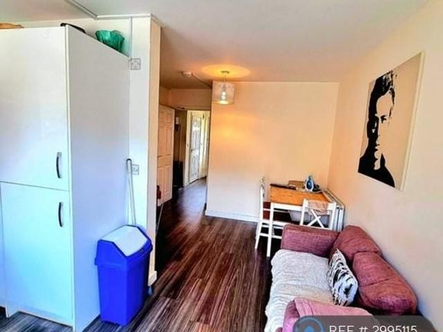 Room for rent in Epsom, Surrey