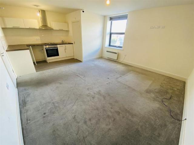 Room for rent in Northowram, West Yorkshire
