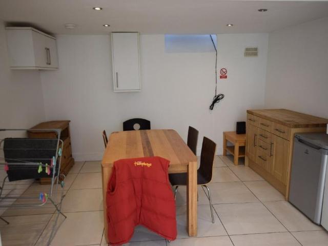 Room for rent in Phippsville, Northampton