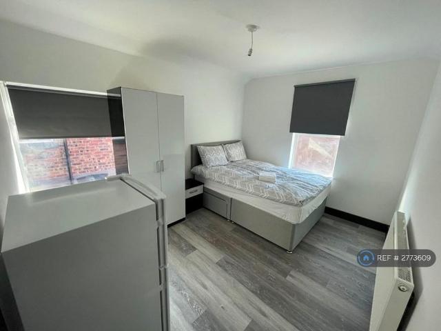Room for rent in Green Bank, St Helens