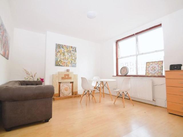 Room for rent in Glyndon, Plumstead