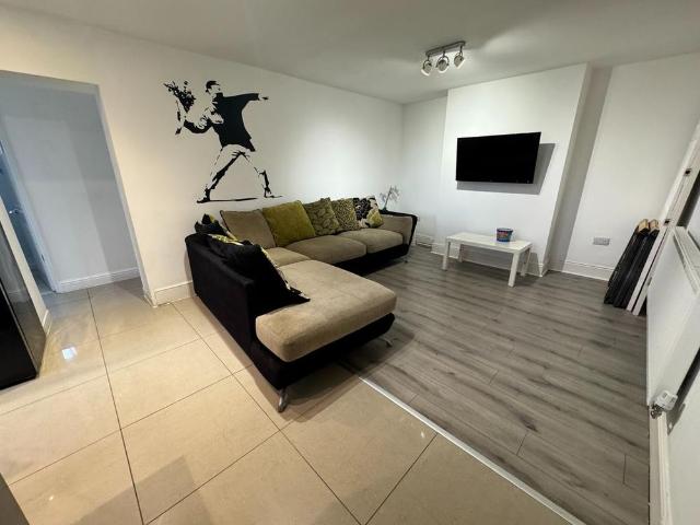 Room for rent in Hempstalls, Butterton