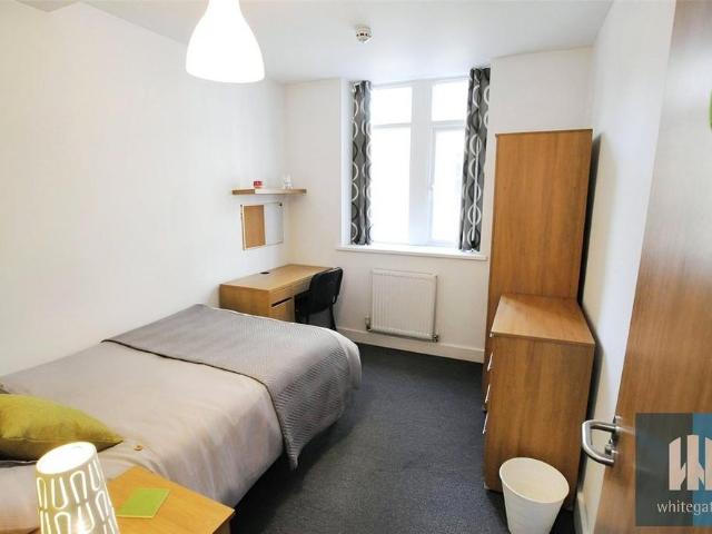 Room for rent in Huddersfield, West Yorkshire