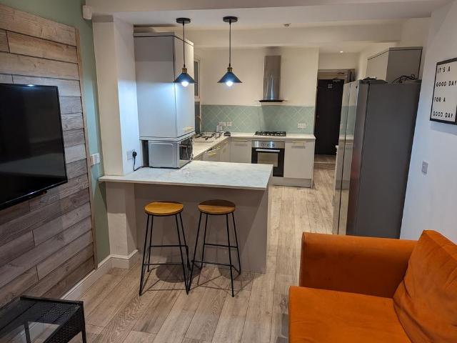 Room for rent in South Tranmere, New Ferry